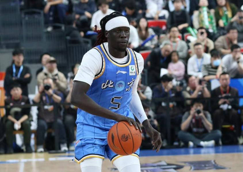 包含NBA总决赛倒计时；北京首钢冲刺阶段官宣签约；细节引发关注；媒体盛赞；更衣室氛围转暖的词条