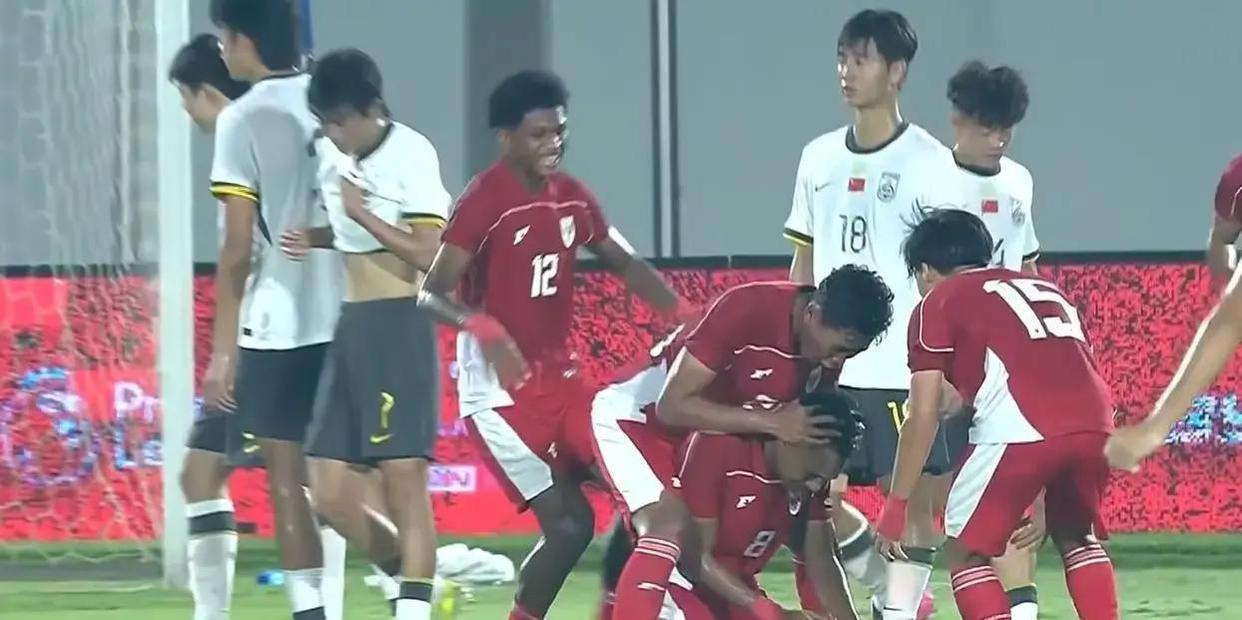 瓦伦西亚迎欧超杯关键赛，加时末段绝杀压哨，赛场秩序良好，细节决定成败